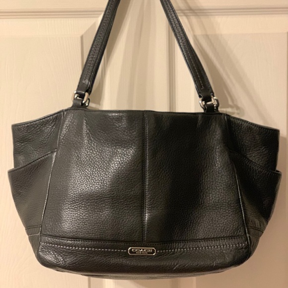 Coach leather shoulder bag - Picture 1 of 4